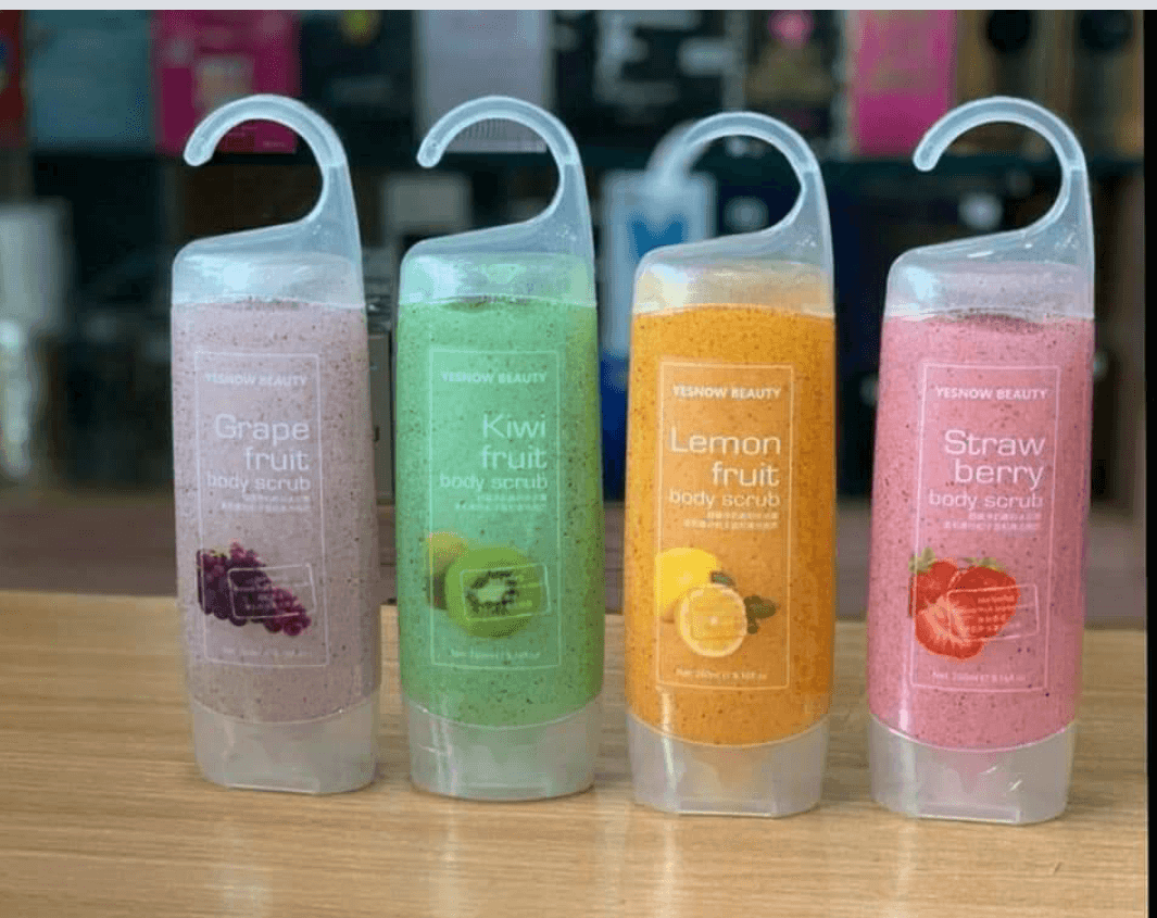 1 Pack Yesnow Lightening Body Scrub Fruit Extract