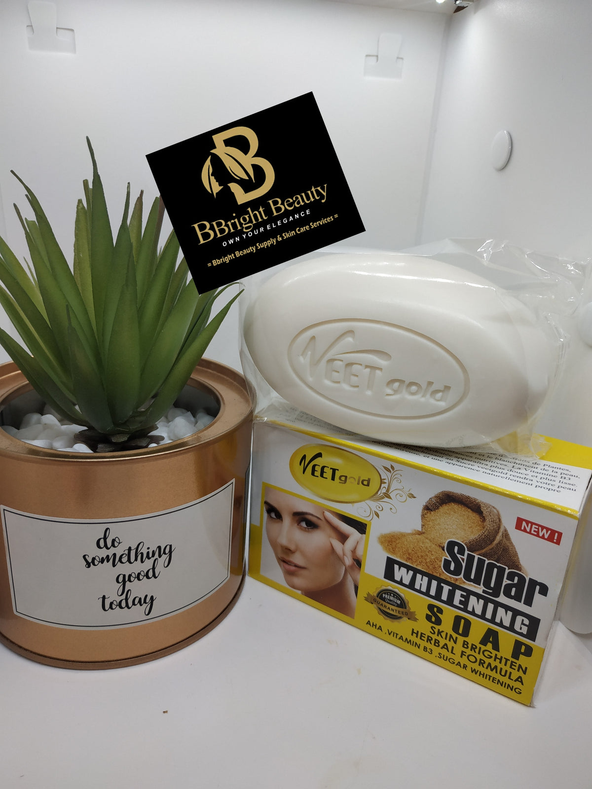 Veet Gold Sugar Brightening Soap with AHA,vitamin B3 200g