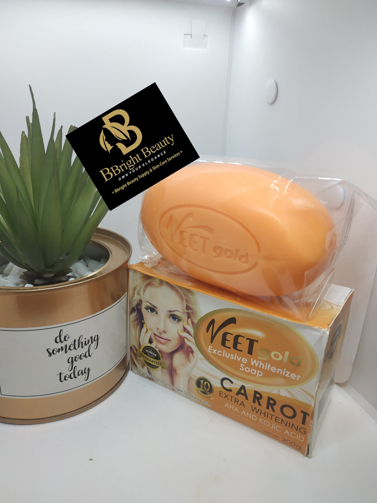 Veet Gold Exclusive Brightening Soap with Carrot Extra Brightening AHA and Kojic Acid 200g